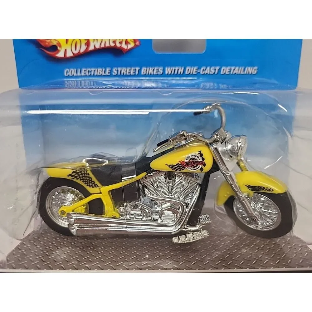 New 2009 Hot Wheels 1:18 Street Power FAT‎ RIDE Motorcycle Yellow
